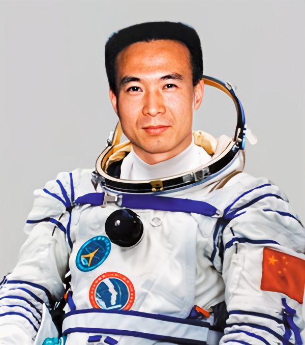中国11位航天英雄都是什么星座
