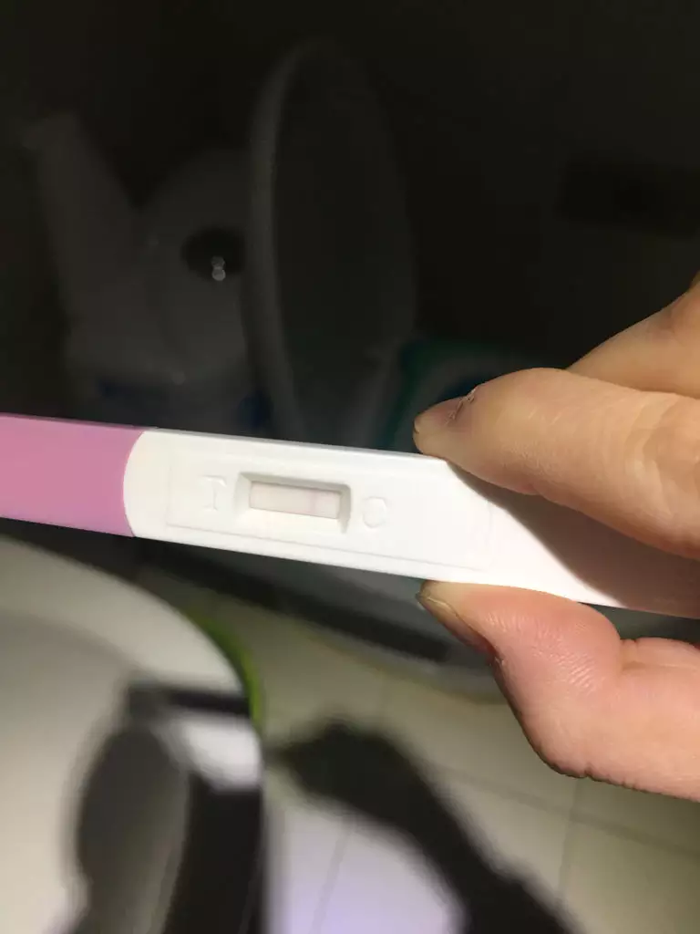 6、假怀孕的验孕棒图片:验孕棒怀孕两条杠的图片是什么样的？