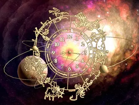 7、占星与玛法达星座运势:像蓝蓝占星和闹闹女巫一样的占星分析星座运势的名人微博还有哪些