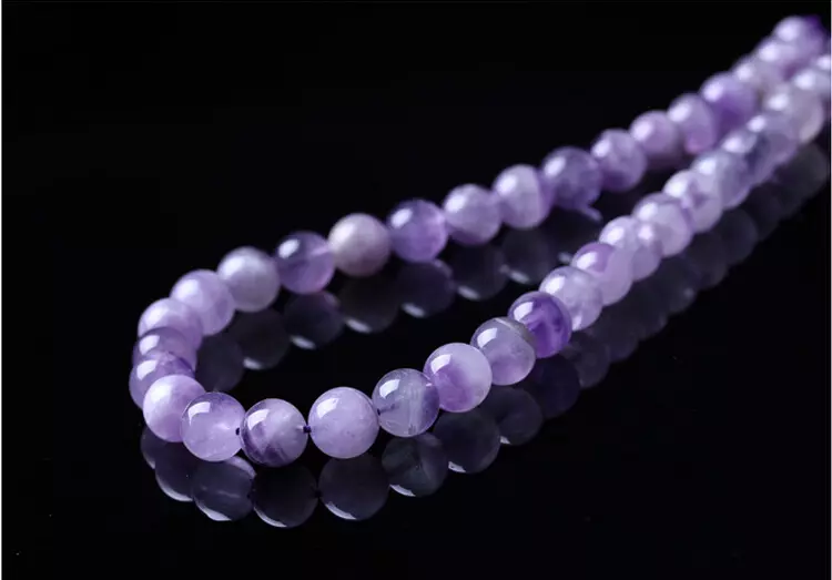 紫水晶属于五行属什么：石榴石有什么功效