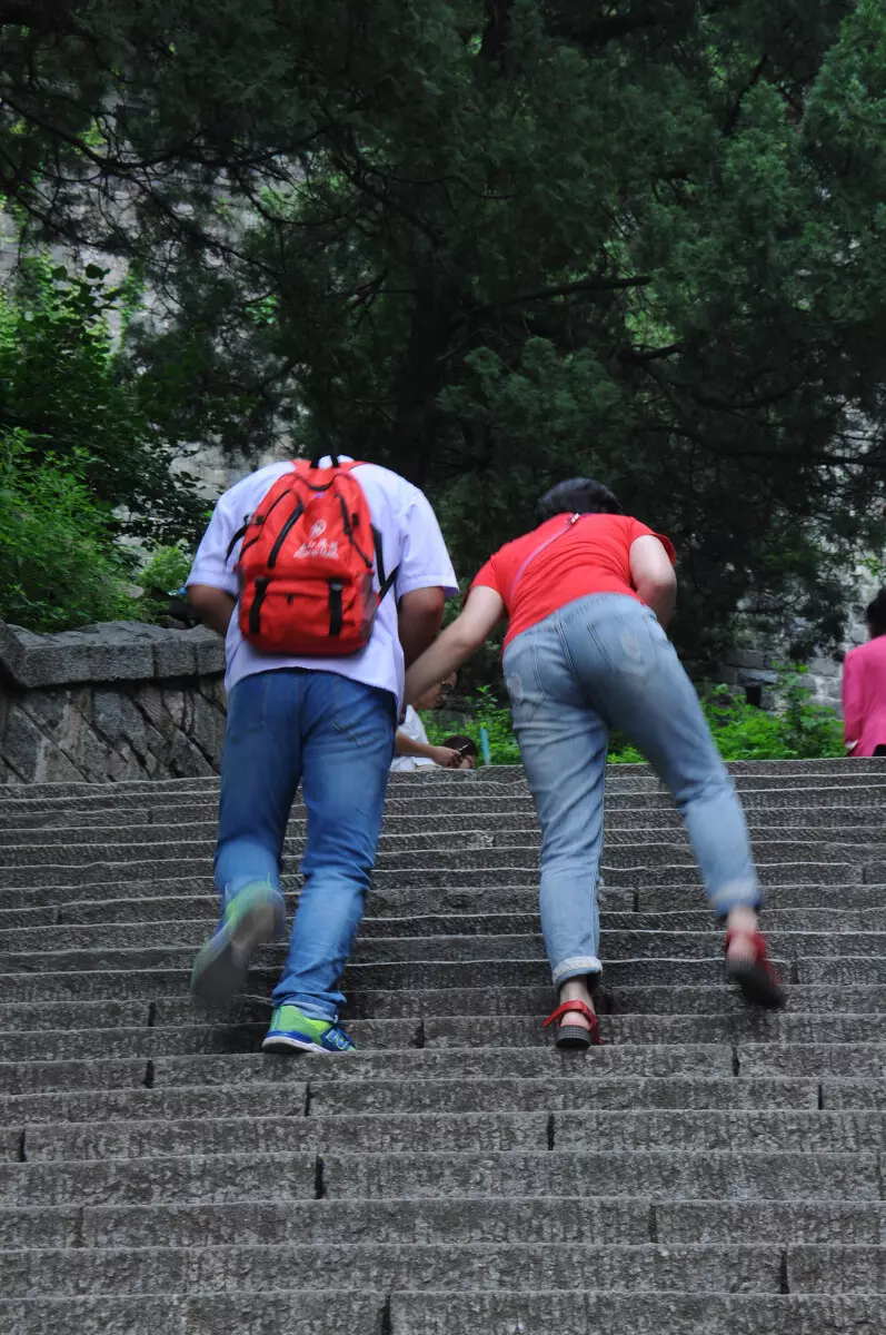 1、为什么夫妻不能爬:情侣爬真的会分手么