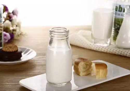 4、坚持一个月喝纯牛奶会有什么变化:坚持喝两个月的牛奶，会有什么变化 吗