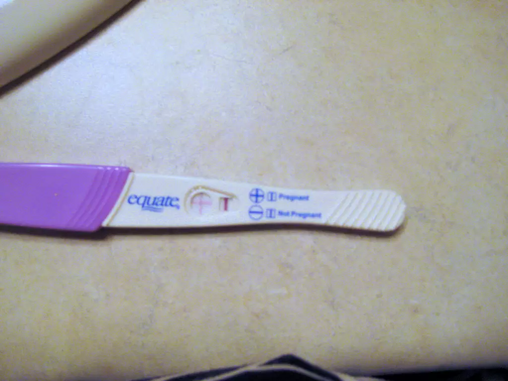 2、验孕棒什么时候测最准:验孕棒什么时候测最准？