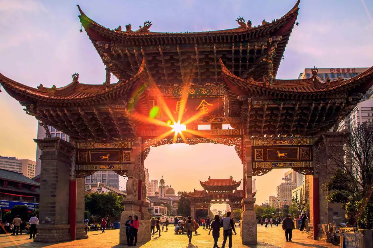 2、中国素质最差的十大城市:你认为哪个城市的综合素质**？