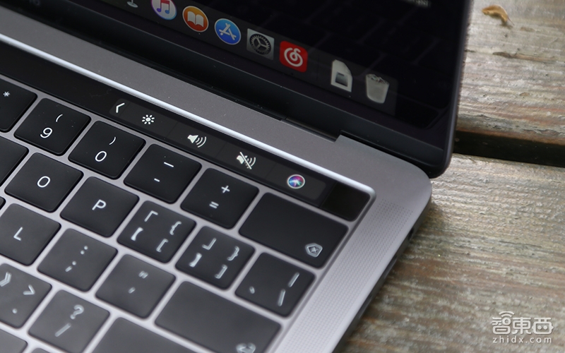 苹果MacBook Pro五年进化：成就最趁手的干活小钢炮！