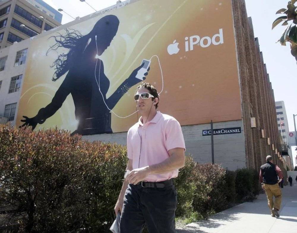 iPod停产了，但它的剪影广告永远难忘￼