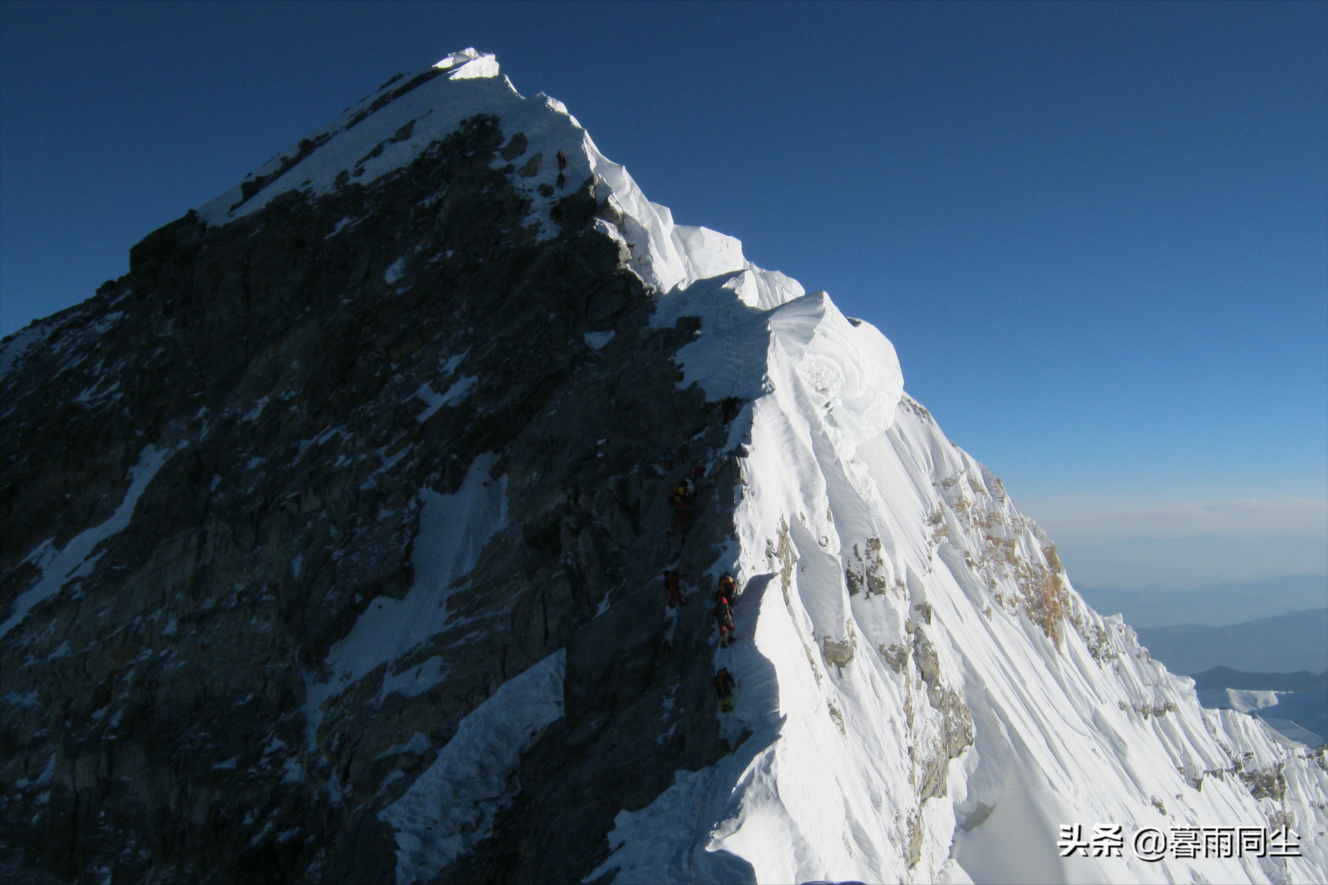 2022年攀登珠穆朗玛峰的价格详解，登顶要花多少钱？你觉得值吗？