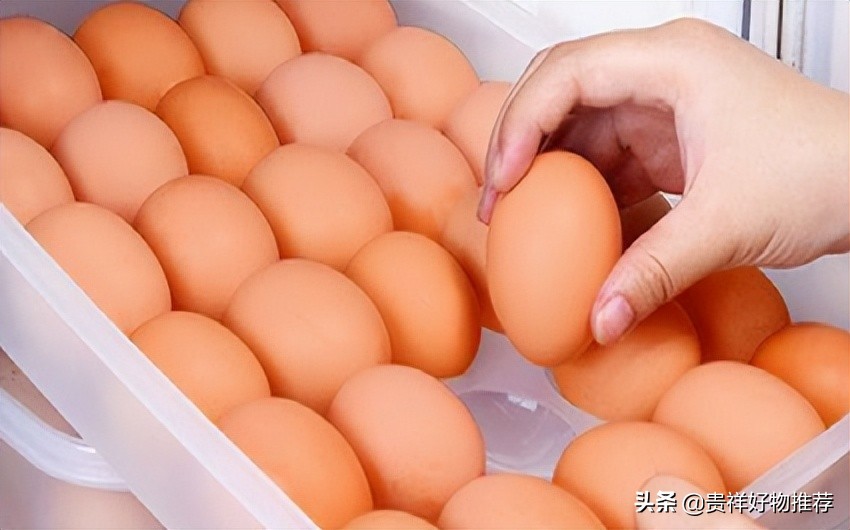 一个鸡蛋多少克？一斤鸡蛋大概多少个？如何辨别鸡蛋是否新鲜？
