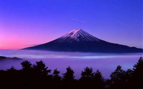 日本富士山下的唯美风景电脑壁纸分享！