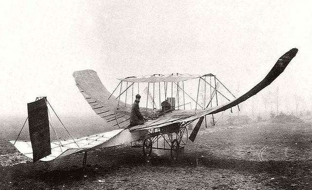 谁才是真正的“飞机之父”，第一架飞机是谁发明的？