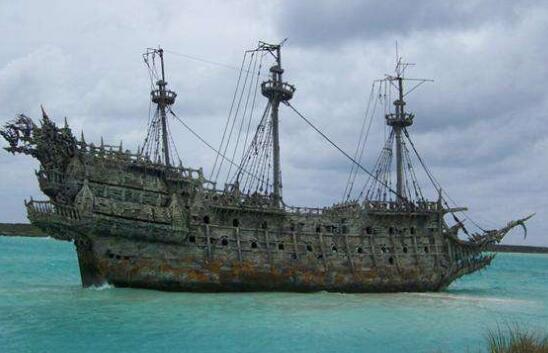 加勒比海盗飞翔的荷兰人号，恐怖幽灵船的传说