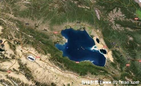 中国最大的咸水湖，青色的海面积约为4625.6平方千米
