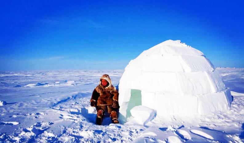 爱斯基摩人的冰屋是怎么搭的，完全由坚硬的冰块砌成