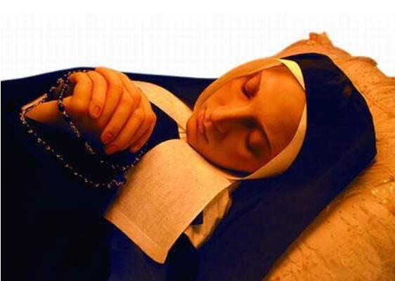 圣女贝尔纳黛特是谁，被称为法国睡美人(肉身不腐)