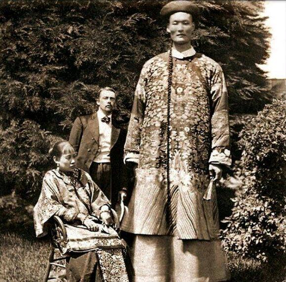 中国最高的人是谁，清朝詹世钗(相传身高3.19米)