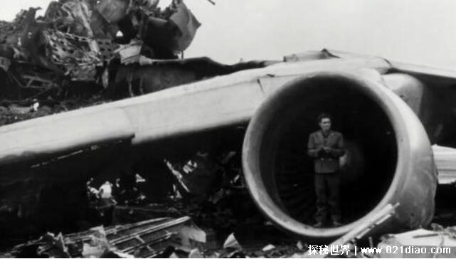 世纪空难特内里费空难详解，两架飞机相撞(583人遇难)