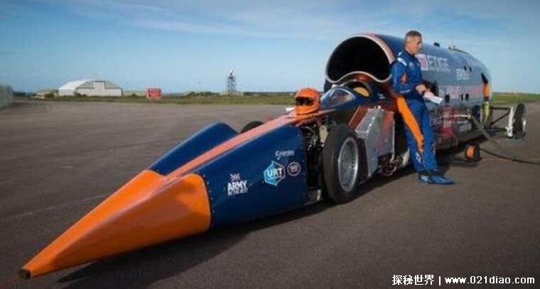 世界上最快的车，音速之风陆地极速车(3218千米每小时)