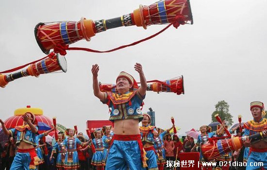 长鼓舞是哪个民族的舞蹈，朝鲜族的最具代表性(瑶族的也很有名)