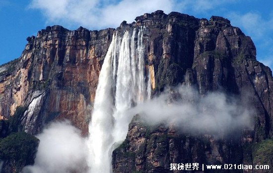 世界最大的瀑布，有天使瀑布美称的安赫尔瀑布(落差979米)