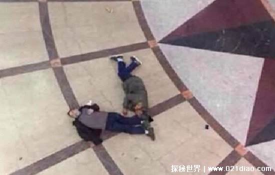 广州荔湾广场灵异事件，每年有人自杀传言挖出了八副棺材(谣言)