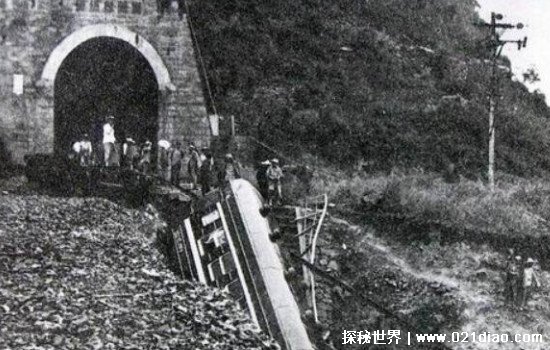 奶奶包隧道的灵异事件，列车发生事故240多人死亡成冤魂(谣言)