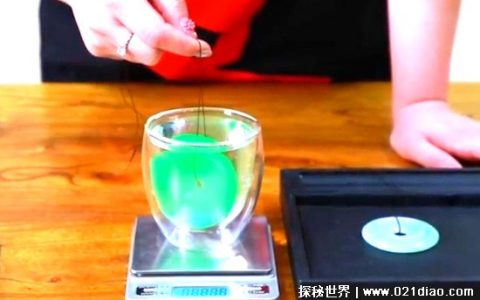 一杯水鉴别翡翠真假，依靠密度检验翡翠是不是A货(附视频)