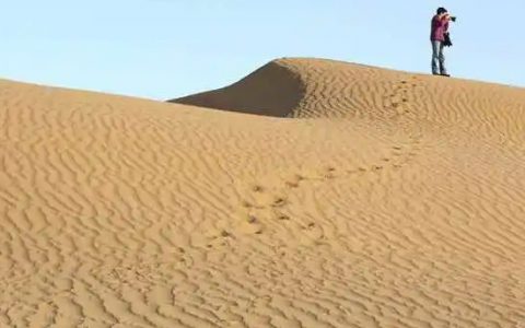 我国最干旱的沙漠，塔克拉玛干沙漠(去年却发生了洪水)