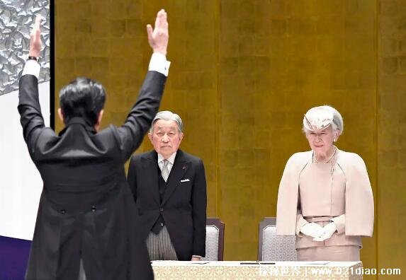日本首相敢动天皇吗哪个地位高，不敢(首相地位高但天皇有威望)