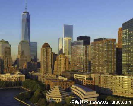纽约有哪几个区组成，由5个区组成(曼哈顿是最繁华的中心)