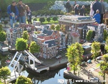 世界上最小的城市是哪个，荷兰海牙马德罗丹小人国(仅有1.8平方公里)