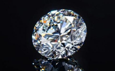 裸钻是什么意思，无戒托的单粒钻石(经过切割工艺的金刚石)