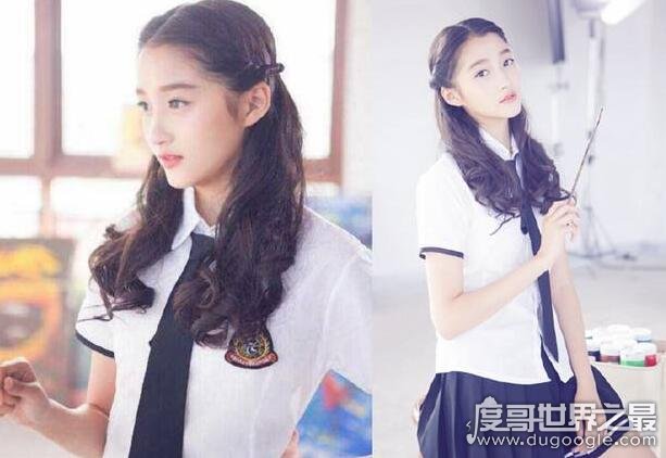 中国十大最美校服女生，每一个都是超清纯的大美女