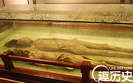 清朝陵墓发现三具女尸 尸体不腐之谜