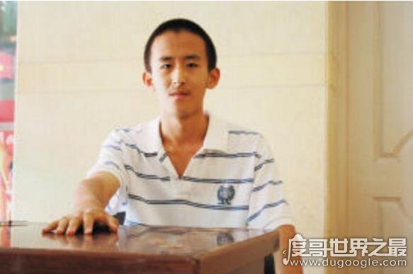 中国年龄最小的博士生，神童张炘炀(16岁的天才小博士)