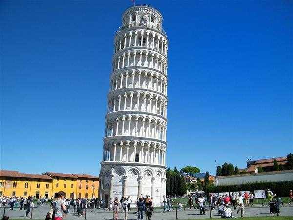 揭秘奇葩建筑之意大利比萨斜塔，经历四次大地震屹立800年不倒