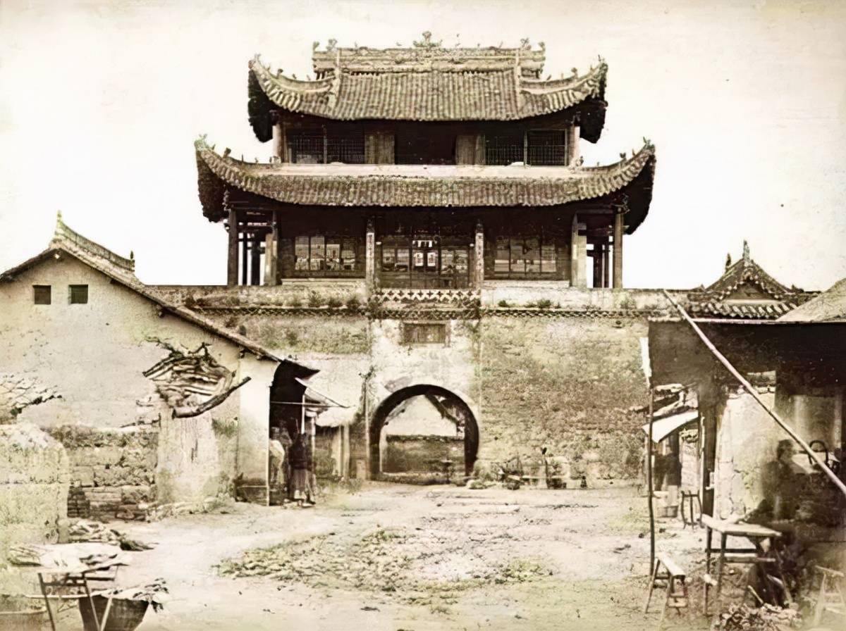 历史上隶属四川的汉中何时划归陕西？